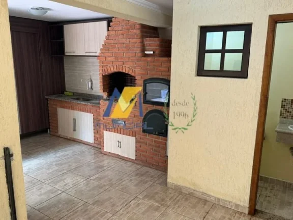 Imagem Sobrado à Venda com 264m², 4 dormitórios, 1 suíte, 2 salas e 2 vagas!!!