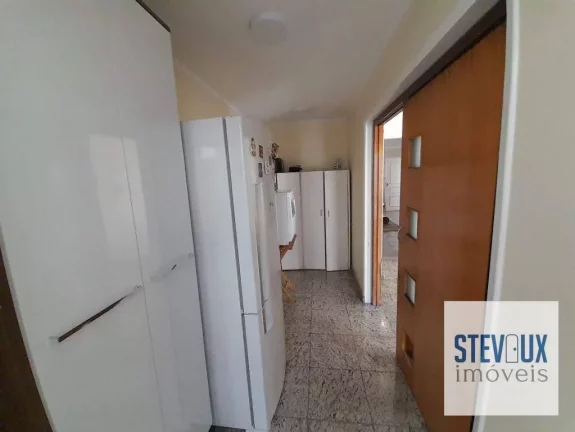 Imagem Casa de vila com portão para venda!