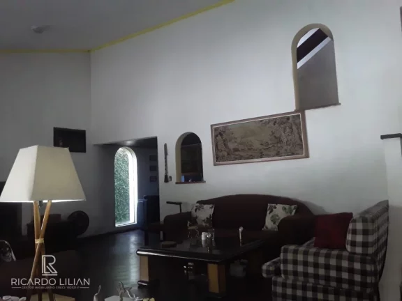 Imagem A VENDA!!! Casa em condominio com 3 dormitorios sendo uma suite, piscina e 4 vagas cobertas.