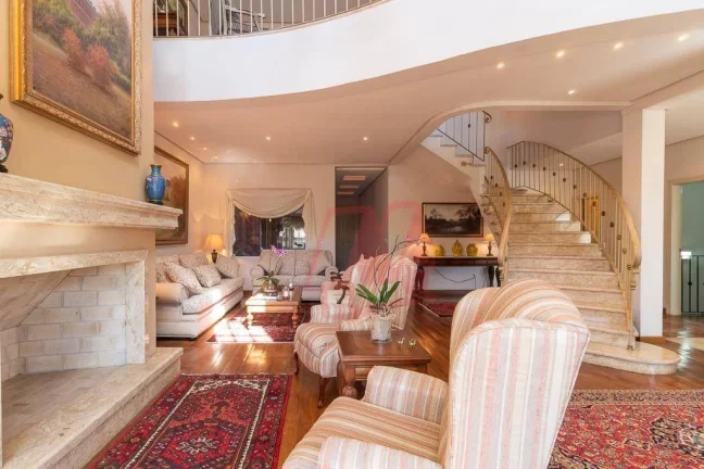 Imagem Casa 727 m² privativos,4 suites, 6 vagas e infraestrutura