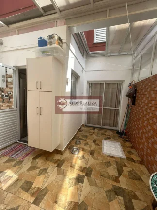Imagem Exclusivo: CASA DE CONDOMÍNIO A VENDA NO JARDIM SÃO LUIZ. Vendo casa em condomínio fechado, Com 127m² de áreas construída, São 3 Dormitórios, sendo 1 Suíte, 2 salas, 2 banheiros e 1 lavabo, 2 vagas de garagem, quintal com cobertura total de policarbonato,