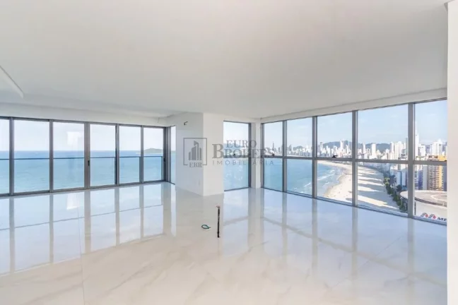 Apartamento Frente Mar com 5 suítes à venda na Barra Norte em Balneário Camboriú