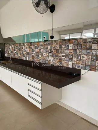 Imagem Casa à venda no Condomínio Athenas - Paulínia/SP

Casa térrea com 03 suítes, sendo a master com...