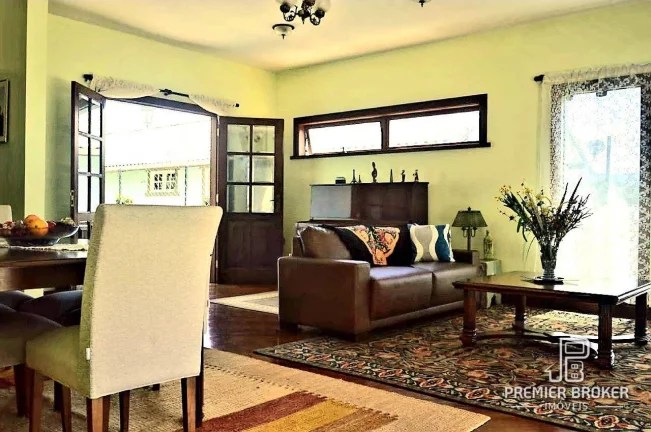 Imagem Casa à venda, 460 m² por R$ 1.500.000,00 - Golfe - Teresópolis/RJ