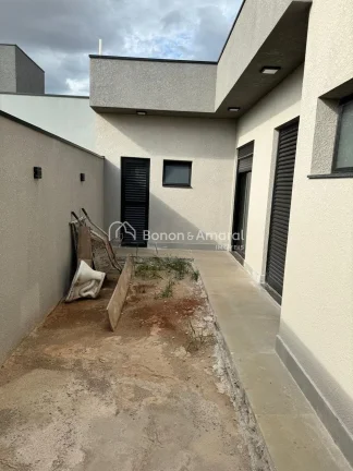 Imagem Casa térrea com 3 suítes à venda no Condomínio Terras da Estância em Paulínia, SP.

Esta linda...