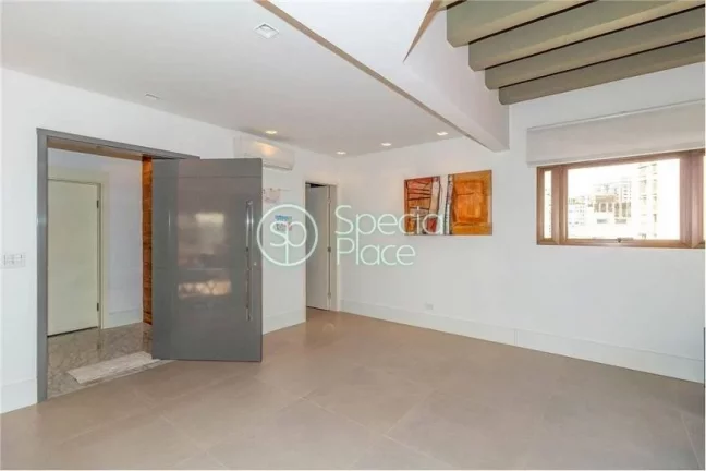 Imagem Cobertura com reforma moderna em Higienópolis. São 264m² de área privativa, 3 dormitórios ( tod...