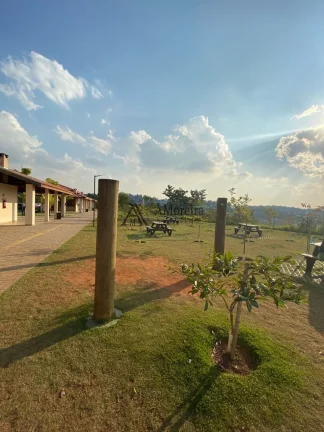 Imagem Apartamento à venda em Várzea Paulista-SP: 2 quartos, 3 salas, 1 banheiro, vaga de garagem - Oportunidade única no Residencial Paraíso!