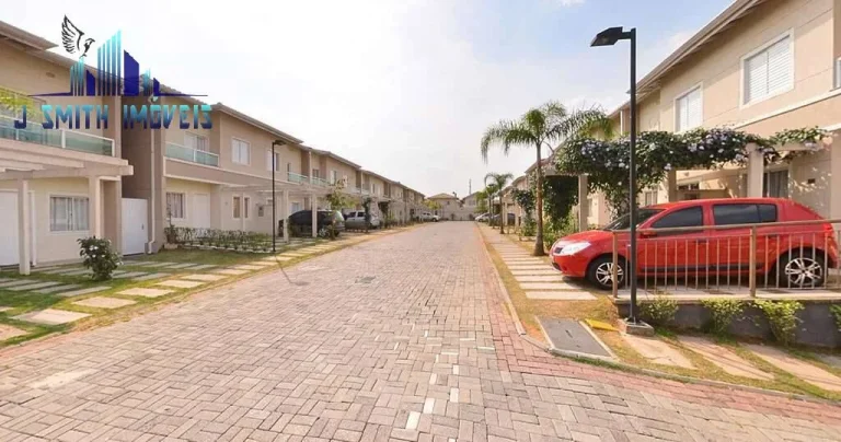 Imagem Casa Village Wimblendon - 3 dorms / 1 ste, quintal privativo! LAZER NO COND