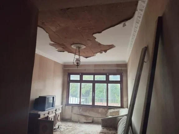 Imagem APARTAMENTO 64 m2 - COM 1 QUARTO -TERESÓPOLIS (VARZEA) RJ - IMÓVEL AVALIADO EM R$ 130.000,00 1ª PRAÇA: 29/01/2026 - VALOR INICIAL DE VENDA: R$ 130.000,00 -2ª PRAÇA: 09/02/2026 - VALOR INICIAL DE VENDA: R$ 65.000,00