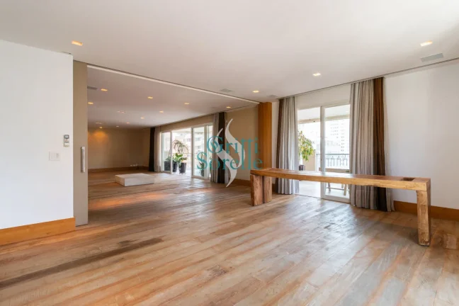 Imagem Apartamento à Venda em Itaim Bibi - São Paulo/SP.