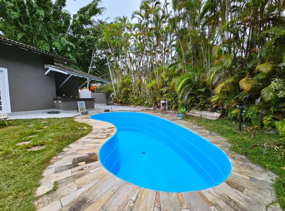 Imagem Casa de Luxo à Venda na Riviera Módulo 22 em Riviera de São Lourenço: 4 Quartos, 2 Suítes, 2 Salas, 5 Vagas de Garagem.