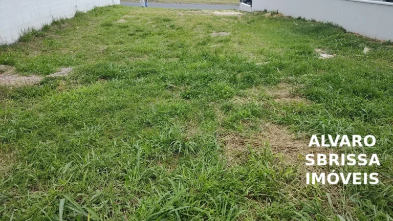 Imagem Terreno plano à venda no Condomínio Saint Paul em Itu/SP, com 360 m² de área total.