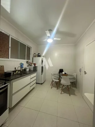 Imagem Casa em Villaggio no Marapé com 2 suítes e piscina.