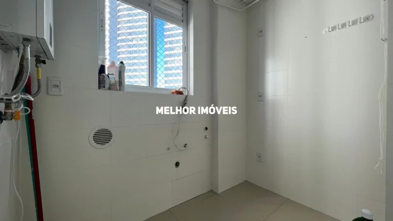 Imagem Apartamento Semi Mobiliado com 04 dormitórios, localizado na Barra Sul de Balneário Camboriú.