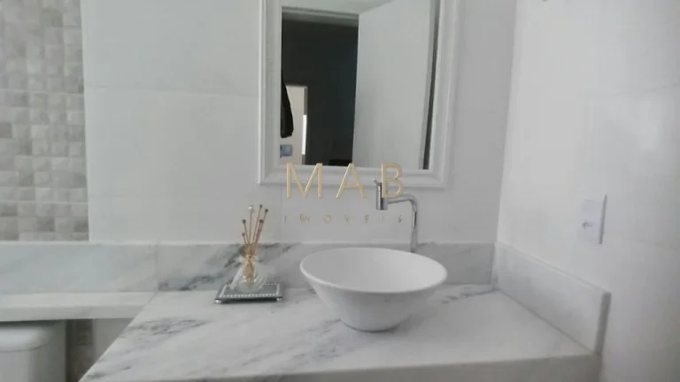 Imagem Apartamento à venda em Florianópolis-SC, Ingleses do Rio Vermelho: 1 quarto, 1 suíte, 1 sala, 2 banheiros, 1 vaga, 18m².