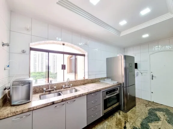Imagem Cobertura Residencial à Venda
Localizado no belo bairro de Bela Aliança, em São Paulo, apresentam...