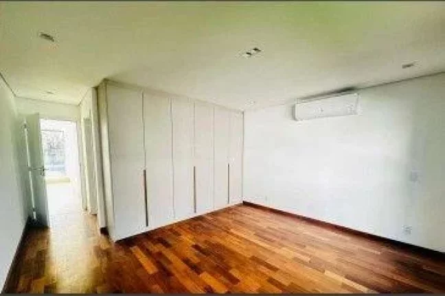 Imagem Casa de condomínio com 650 m², 4 quartos sendo 4 suítes à venda no bairro Alto da Boa Vista.