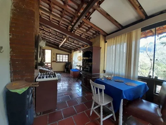 Imagem Casa em Condomínio para Venda em Teresópolis / RJ no bairro Colônia Alpina