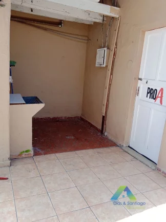 Imagem CASA COM 2 DORMITÓRIOS, COM CASAS NO FUNDO NO METRO PRAÇA DA ARVORE !!
