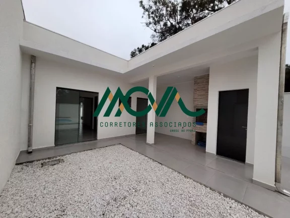 Imagem Casa com Piscina em Itapoá, 3 quartos sendo 1 suíte, pertinho da praia!