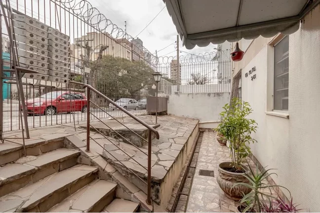 Imagem Apartamento à venda em Porto Alegre, Menino Deus, com 1 quarto, 46,29m2