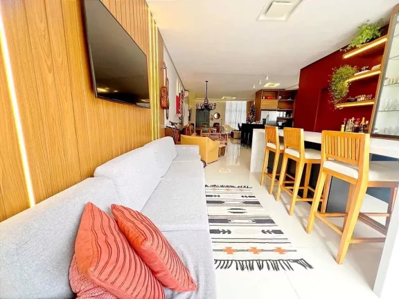 Imagem Casa mobiliada em condomínio fechado com 3 suítes e 4 vagas de garagem em Camboriú