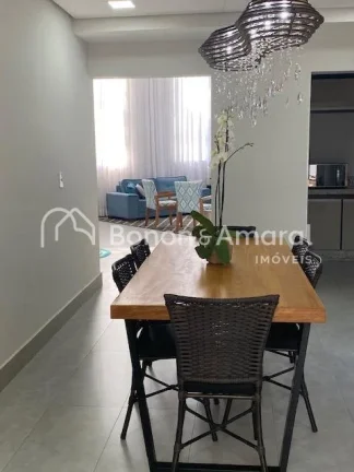 Imagem Casa a venda condomínio 3 suítes com piscina em Paulínia
Belíssimo sobrado de esquina à venda n...