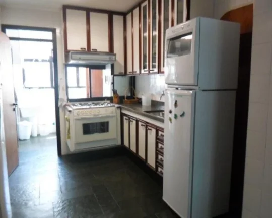 Imagem Apartamento à venda no Guarujá na Praia das Pitangueiras.
