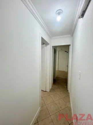 Imagem Ampla Sala | Av dos Estados | Piso superios | 3 Banheiros | Cozinha | Anual | Balneário Camboríu