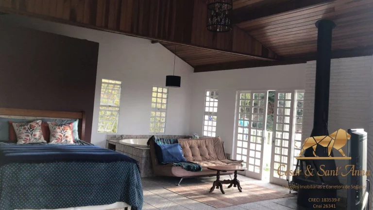 Imagem Casa de campo em condomínio exclusivo, a venda, em Campos do Jordão/SP