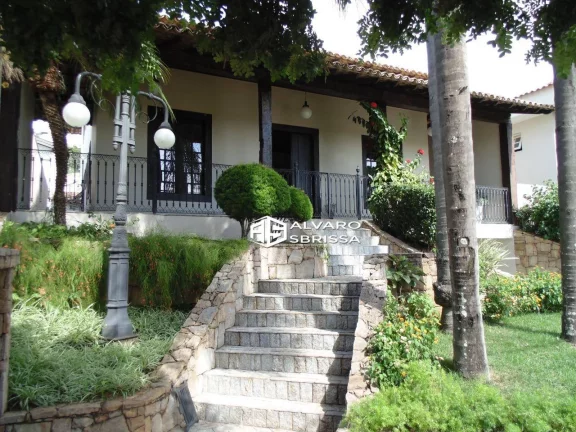 Imagem Casa estilo colonial, possui 3 suítes com ar condicionado e armários. Condomínio Portella Itu SP