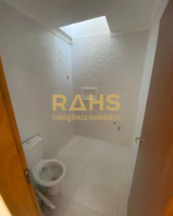 Imagem Ótimo sobrado geminado de meio em fase final de acabamentos, localizado no bairro Aventureiro em Jo...