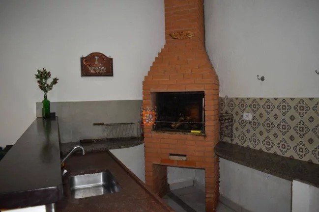 Imagem Casa com 3 dormitórios à venda, 292 m² por R$ 1.500.000 - Vila Inglesa - Campos do Jordão/SP