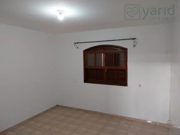 Imagem Imperdível: Casa à venda em Jundiaí-SP, Jardim Tamoio, 3 quartos, 1 suíte, 1 banheiro, 3 vagas, 190m².