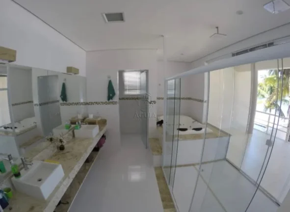 Imagem Casa pé na areia de alto padrão em condomínio fechado em Ubatuba!