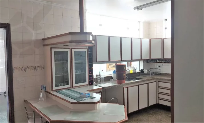 Imagem ESPAÇOSO SOBRADO * 4 DORM. * 3 SUÍTES * VENDA OU LOCAÇÃO