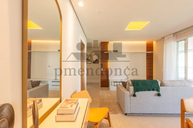 Imagem Apartamento no Alto da Lapa com 190m², 3 suítes e 3 vagas.