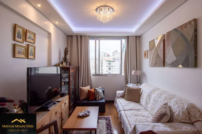 Imagem Apartamento Reformado para venda em Santa Cecília com 1 Dormitório ( quarto), 48m² e 1 Vaga de Garagem