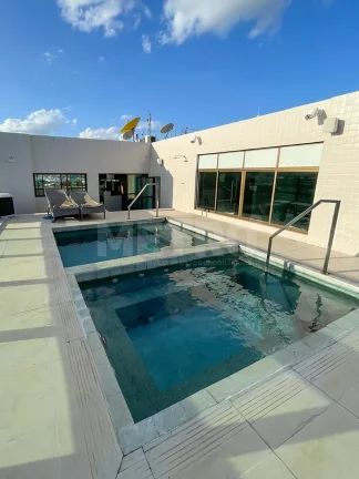 Imagem Cobertura de Alto Padrão à venda na Orla Vista panorâmica da cidade, 4 suítes