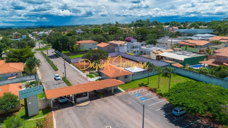 Imagem Terreno plano com 600 m² à venda no condomínio Parque do Mirante