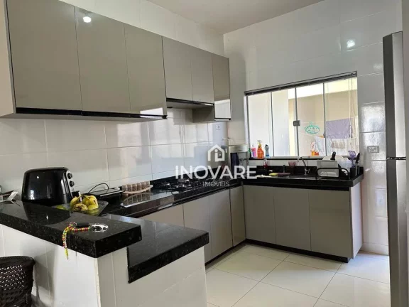 Imagem Casa com 3 dormitórios à venda, 180 m² por R$ 700.000 - Residencial Beira Rio I - Itumbiara/GO