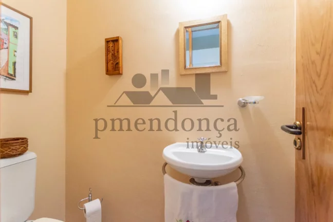 Imagem Higienópolis apto reformado 1 por andar com 220m², pronto para morar.