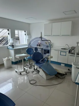 Imagem Conjunto Comercial de Alto Padrão no Sumaré, São Paulo - Locação com 11 salas, 11 banheiros e 12 vagas de garagem!