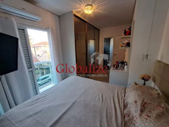 Imagem Sobrado à venda com 3 quartos, 1 suíte, churrasqueira no Embaré em Santos por R$1.600.000,00