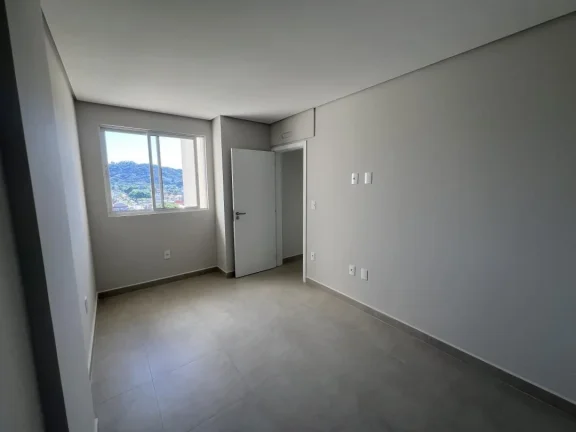 Imagem Apartamento 03 quartos, sendo 01 suíte novo e pronto para morar, na Praia de Gravatá em Navegantes SC. Adriano Carpes Imóveis Vende