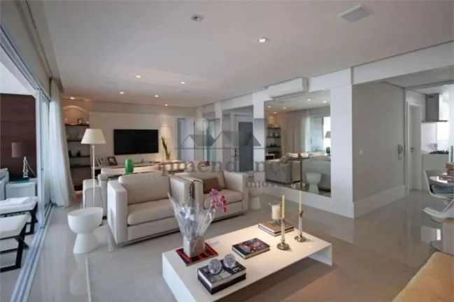 Imagem Beleza e encanto desse apartamento com 170 m² invadem os espaços permeados por tonalidades neutras...