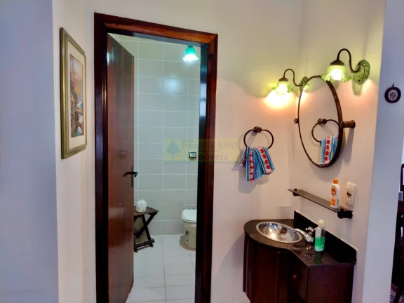 Imagem Grandiosa Casa a Venda na Praia da Martim de Sá