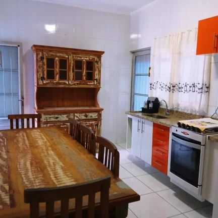 Imagem Casa com 2 quartos sendo 1 suíte no Mombaça Pinda