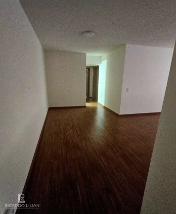 Imagem Apartamento amplo no Alto da Boa vista a 200 metros do metro com 2 dormitorios