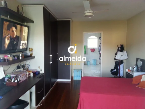 Imagem Casa 4 dormitórios à venda Camobi Santa Maria/RS